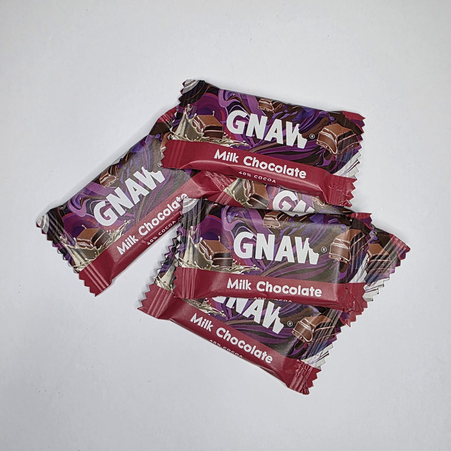 GNAW Milk Mini Chocolate Bar (15g) 2 GNAW Milk Mini Chocolate Bar (15g) - Image 2